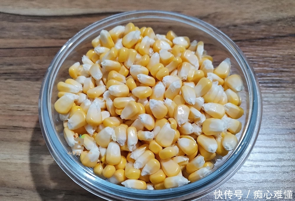 喜欢|做玉米汁时,只放水可不行,多加一样食材,玉米汁香浓好喝又营养
