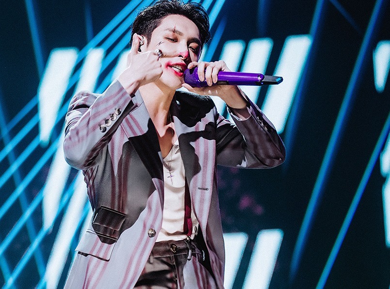  复古|《我是唱作人》预告，张艺兴复古造型抢眼，打“小抄”从小就会