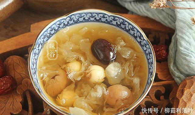 皮肤|秋后干燥缺水,女人多喝这碗羹,价格不贵好处多,清甜顺滑又解馋