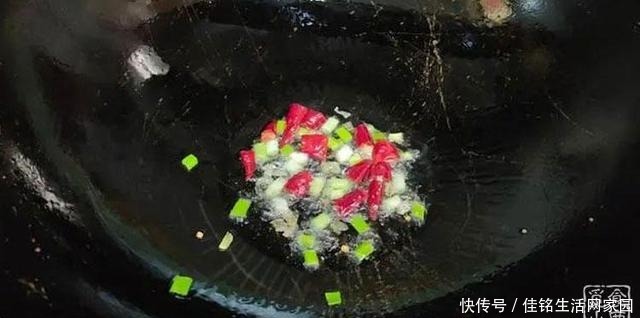 脆爽|炒豆芽不焯水,下锅前多加一步,炒出来的豆芽脆爽入味还不出水