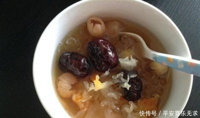  银耳|炖银耳时，是先放糖还是后放糖？很多人都错了