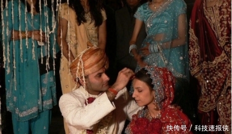 希特拉|抢新娘?竟然有奇葩结婚习俗?