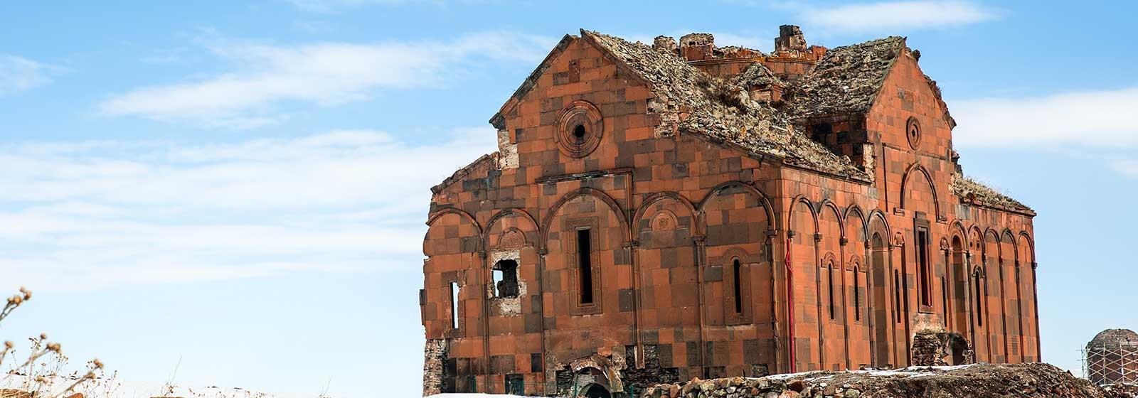 座城市|曾经的世界级首都:曾为国家骄傲现却成鬼城,遗迹还被邻国吞并