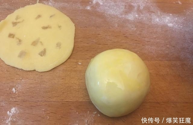 菠萝包|简单易做的一款小面包,清香酸甜不会腻,自己制作干净又卫生