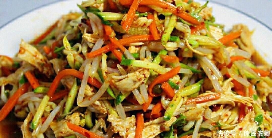 清爽|今天,我去凉拌鸡丝给我的朋友们吃,不油腻,清爽开胃
