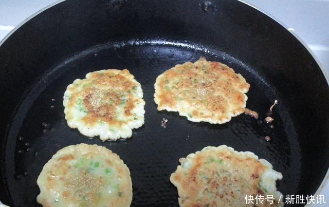 简便|儿子迷上这早餐,做法简便快速,脆糯咸香,天天让我给他做