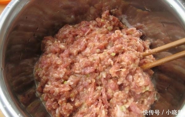 厨师长|40年厨师长: 做肉丸汤时, 别再少了这一步, 否则肉丸一煮就散