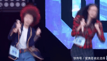 狂赞|Ella狂赞、Lisa尖叫,97年的她未免太飒了!