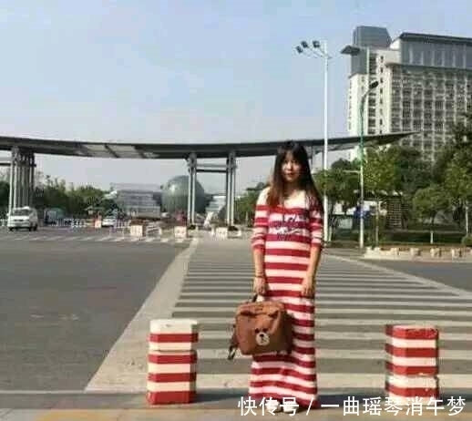 幽默|搞笑图片幽默段子:妹子,你就站那当石墩吧,反正你和它长一样