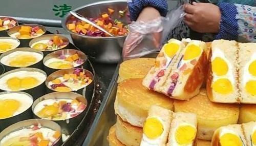 排队|大妈卖“创意”小吃,3元1个,货真价实营养高,顾客排队也要买