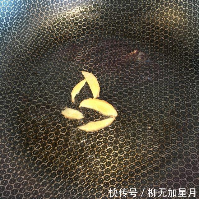 板栗|香菇板栗烧五花肉，香而不腻，一家人吃得超满足