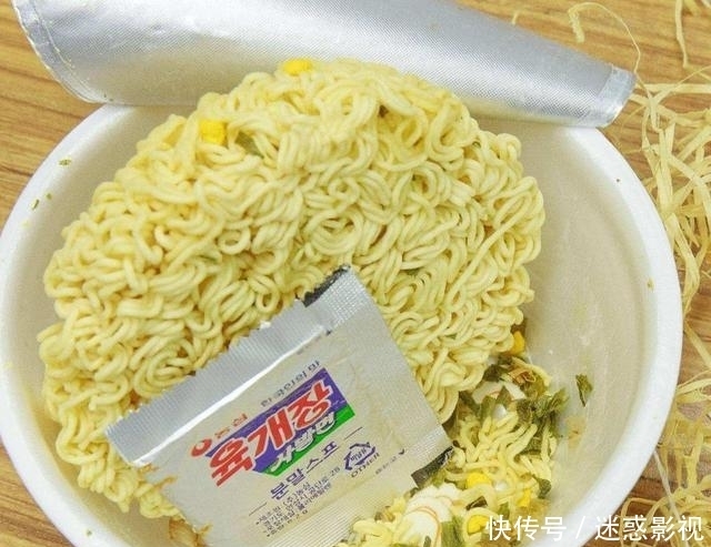  出口大国|中国一年要从韩国进口4万吨泡面，自产泡面到哪去了？