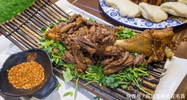 味道|和媳妇回农村老家,叔叔请客吃大餐,30道菜霸气桌子摆不下