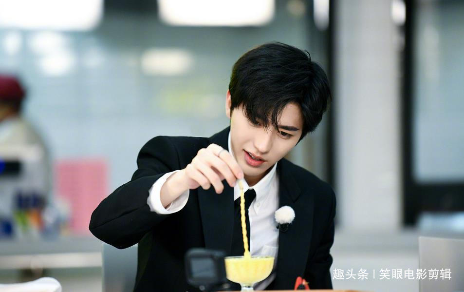  奔跑|《奔跑吧》先导片上线，跑男家族集体写下心愿，蔡徐坤颜值太高了