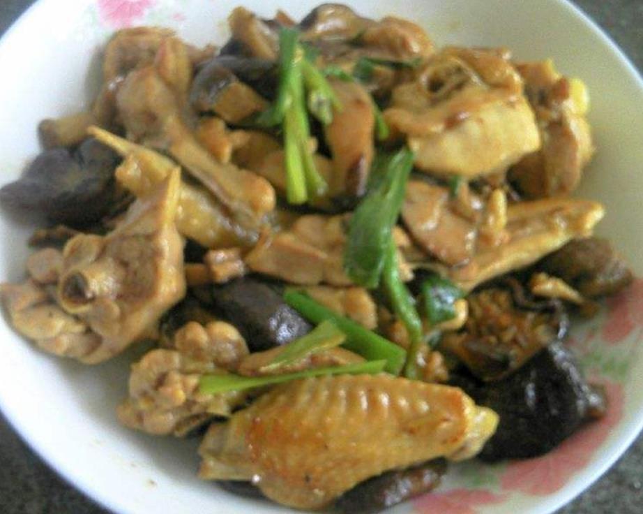  步骤|隔三差五做一道香菇炒鸡肉，肉鲜味美，下饭解馋，孩子爱吃少生病