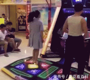  裤子|妹子，你这裤子哪里买的，是不是被老板给蒙了，少条裤腿你也要
