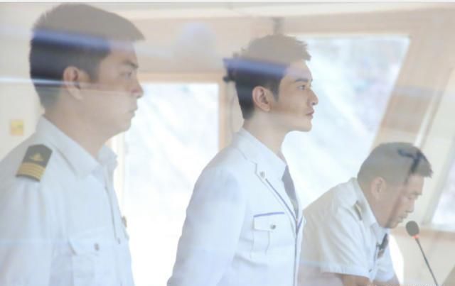  感到|黄晓明脱妆，引起众人嘲笑，有人却感到了心疼？