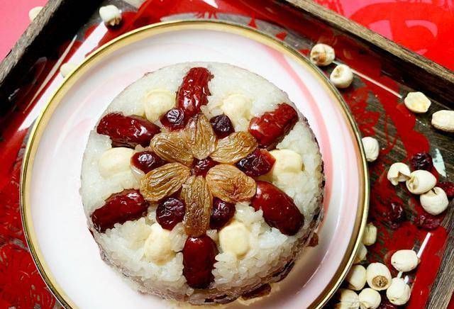 葡萄干|糯米别再包粽子了，试试做糯米凉糕，软糯香甜，我家一周吃三次