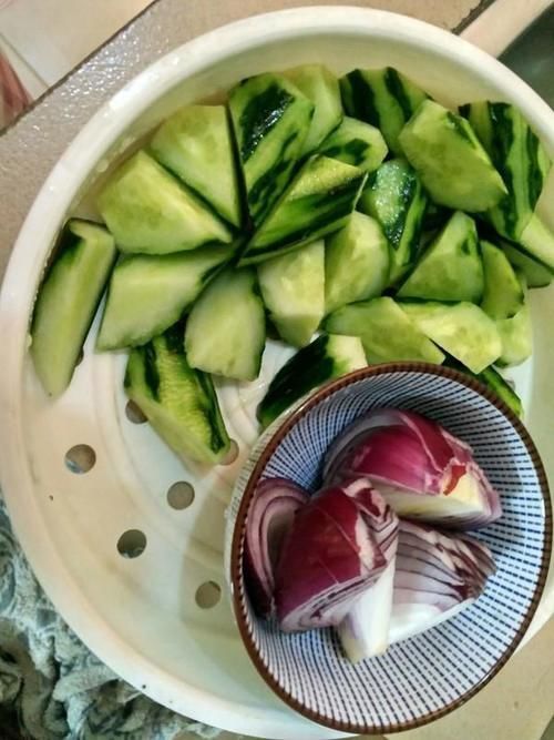 青瓜|这菜是北方人的下酒菜,南方人难下嘴,网友南北方差异好大