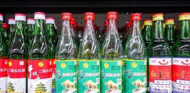 牛栏山二锅头|同样是二锅头,牛栏山和红星有啥区别?只有一款是“平民国酒”