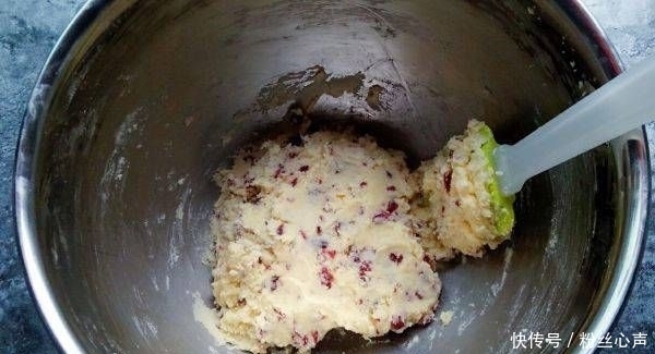 饼干|教你如何在家里做一种新的饼干,它可以用面粉和鸡蛋混合制成