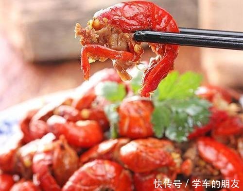 小龙虾|小龙虾尾明明都是肉,却比整虾卖的还便宜,你认为老板真的傻