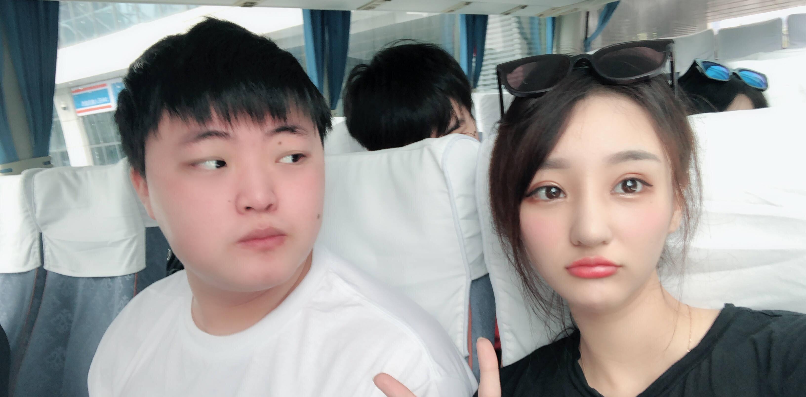 句句|Xinyi小狗双排硬币哥吃醋,两人对话句句经典,水友:学到了