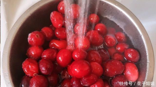 蔓越莓酱汁|炸鸡胸脯感觉差不多什么我的家人喜欢搭配蔓越莓果酱