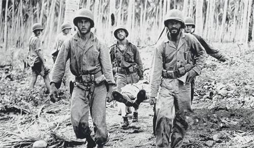 当众|二战著名的处决照：白人士兵被当众斩杀，日军却赔上了18万人性命