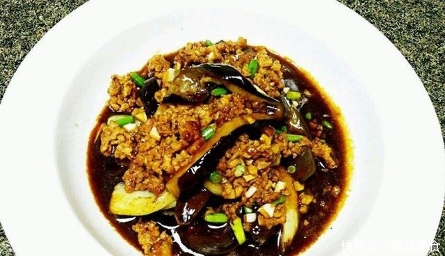 特色|东北人最爱吃的6道特色硬菜,吃了管饱,外地人都说很实惠