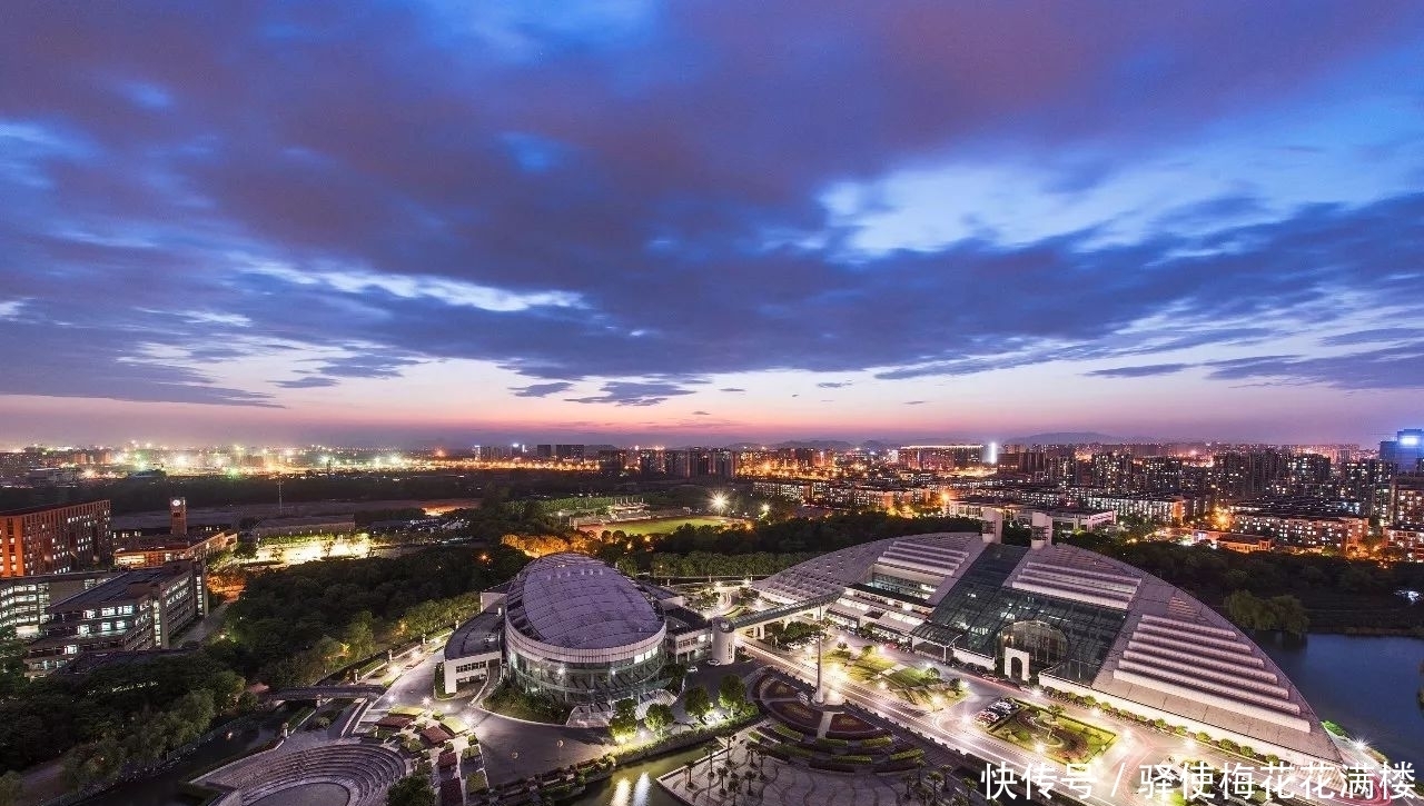 浙大|浙大 女博士寝室内烧炭自杀：父母长期忽视，很早就有抑郁倾向