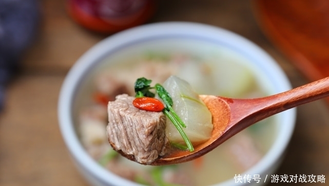 油腻|三伏天常喝这汤水,荤素搭配口感不油腻,营养丰富只长劲儿不长肉
