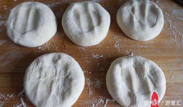 操作|早餐花卷越吃越爱吃,方法简单易操作,你也来试试吧