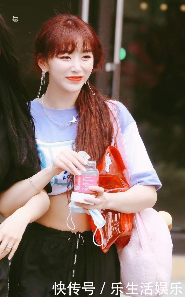  必糊|孔雪儿出道两年后必糊？