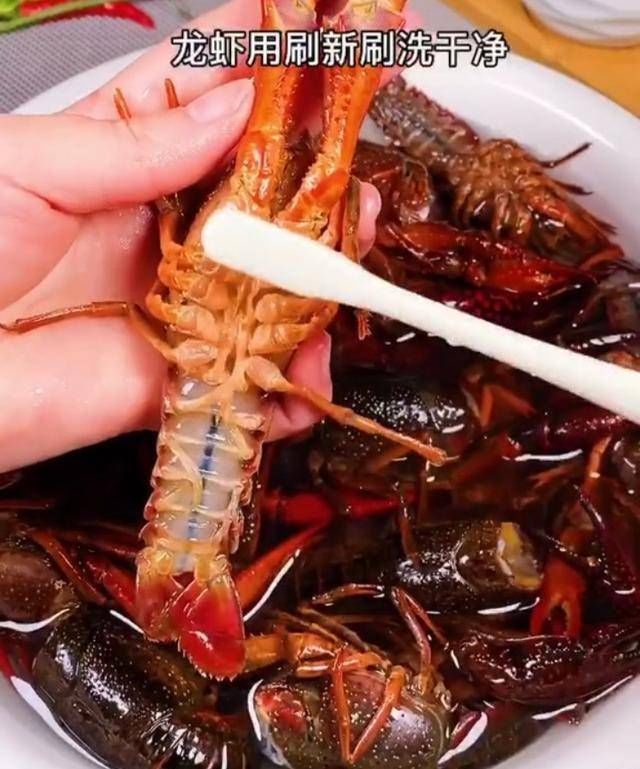龙虾|十元一斤很好吃,辛辣可口,很好吃而且超级上瘾