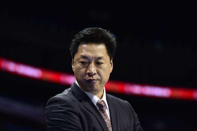 大鱼|CBA自由市场第一条大鱼,李春江爱徒遭哄抢,他值顶薪合同吗?