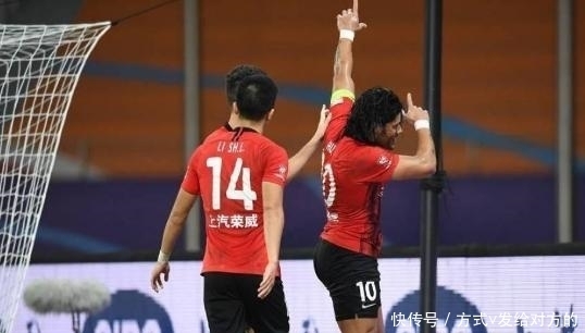 短暂|谜之低迷!上港低价锋霸短暂高光后11轮0进球,成不了武磊替代者