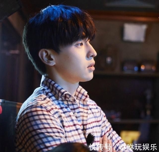 吓成|《密逃》空降开播,Justin凭胆量成为全场最A,邓伦被吓成小姑娘