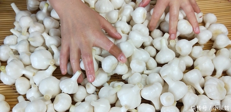 水晶|5斤大蒜1瓶雪碧,教你秘制“水晶蒜”做法,美味可口,越吃越上瘾