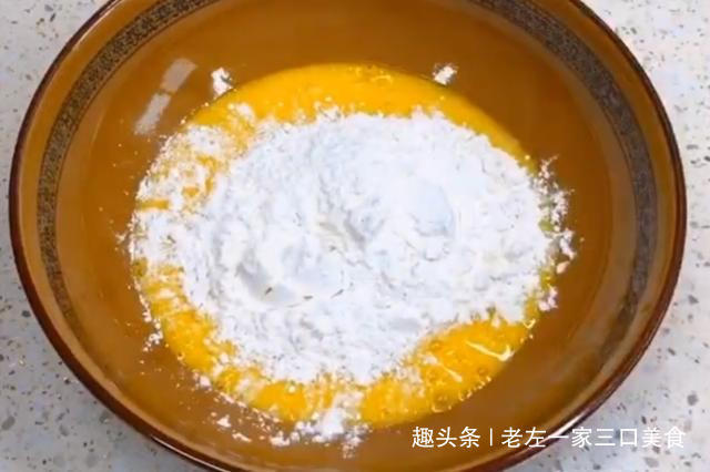 比买|没烤箱,没打蛋器,没秤,详细解说水蒸蛋糕做法,比买的还好吃!