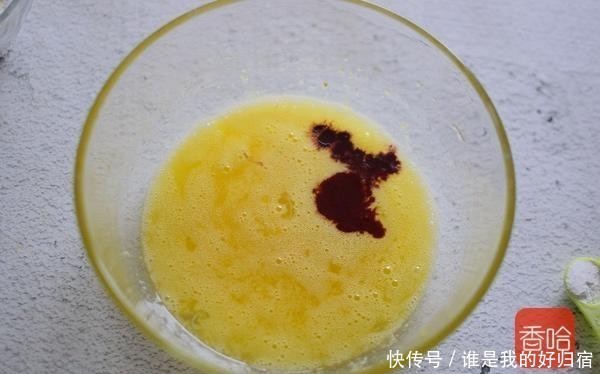 好吃|免打发!零失败的红丝绒玛德琳蛋糕,外脆内软超好吃