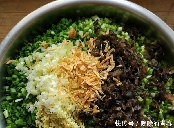 入味|包韭菜鸡蛋饺子,千万不要直接拌馅,多加1步,饺子更香,更入味