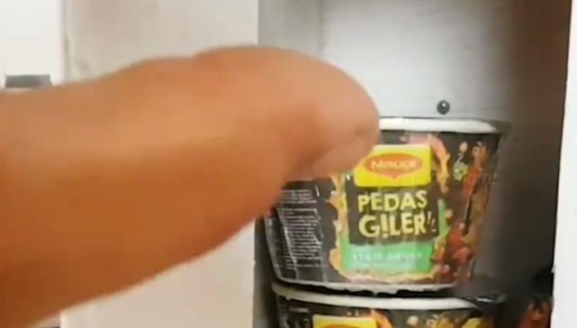 大小|外国的“迷你”的泡面,只有指甲盖大小,吃两百包未必能饱