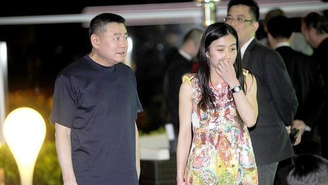 却没能|父亲是千亿富豪,而她却没能分到1分家产!37岁有颜值的她仍未嫁