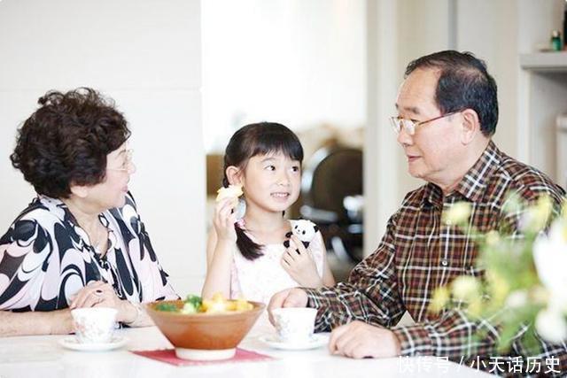 为啥|为啥现在姥姥成为带娃“主力军”？这3个优势，是奶奶所没有的