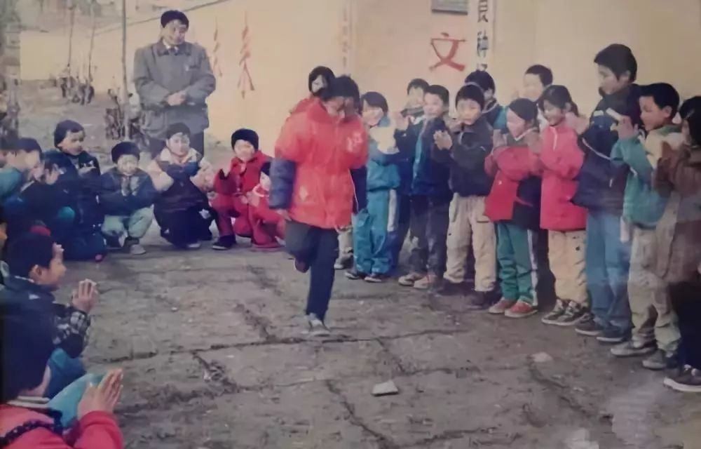 红薯|30年前冬天的老照片,看过的人都哭了,看懂的人都老了……