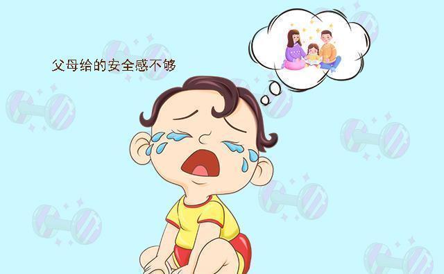 宝宝|宝宝在公交车上大哭爸爸却不管，乘客不耐烦的一句话，救了娃一命