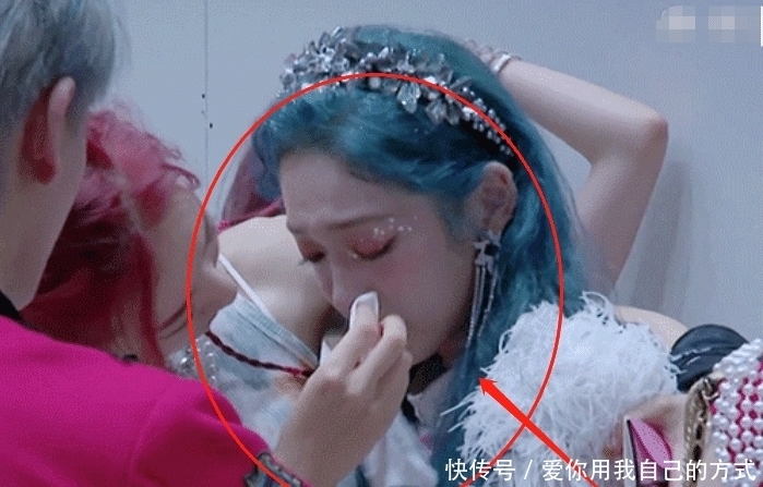 面跟着五|《创3》希林娜依高降至第三名,现场落泪后更博,文案虽短却暖心