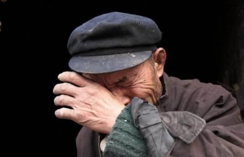 儿女|农村的“假孝顺”风气蔓延，很多子女中招，老人只能偷偷抹泪