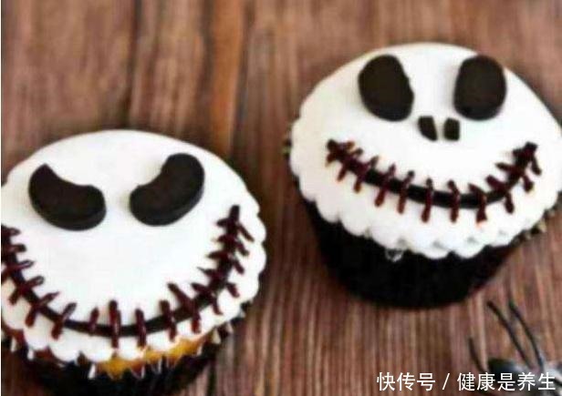 中国|同样是“改造”蛋糕,中国月饼,美国鬼脸,看完印度确定能吃